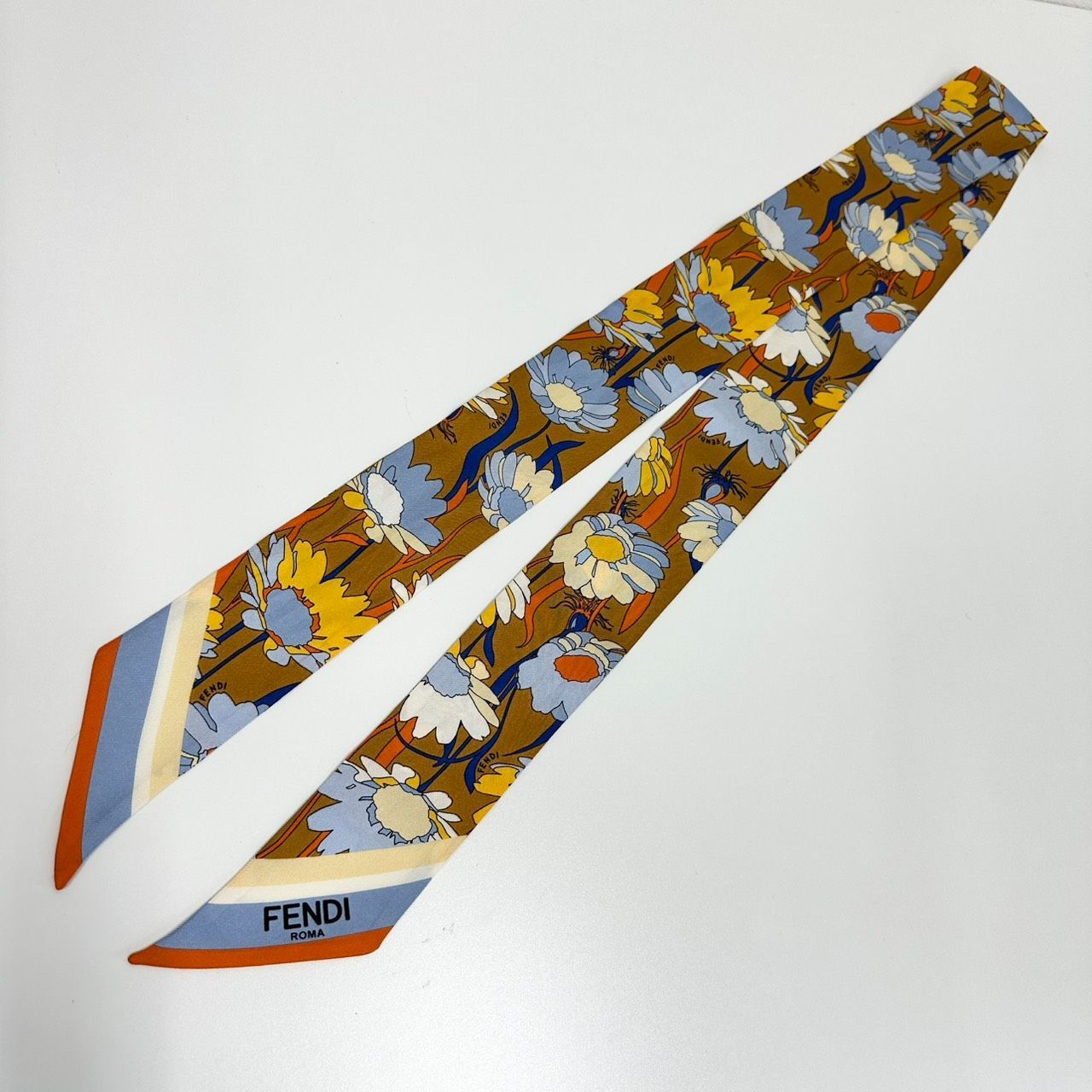 未使用 FENDI ラッピー フラワー柄 返品OK】美品 FENDI フェンディ スカーフ ラッピー シルク フラワー柄