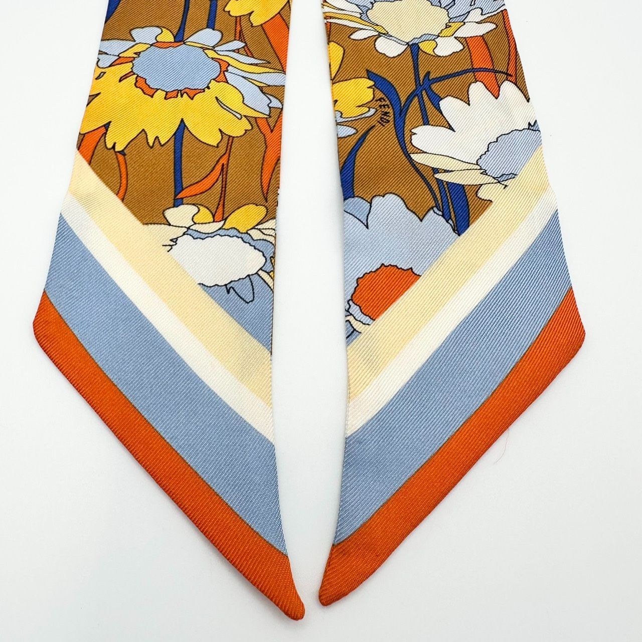 FENDI ラッピー 花柄 スカーフ 返品OK】美品 FENDI フェンディ スカーフ ラッピー シルク フラワー柄