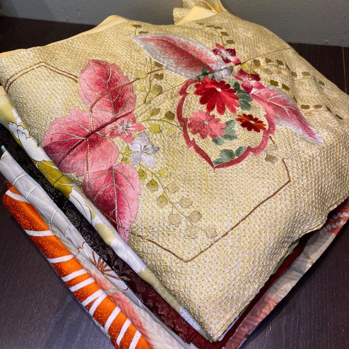 まとめ売り】正絹振袖7枚 リメイク素材 ハンドメイド向け - メルカリ
