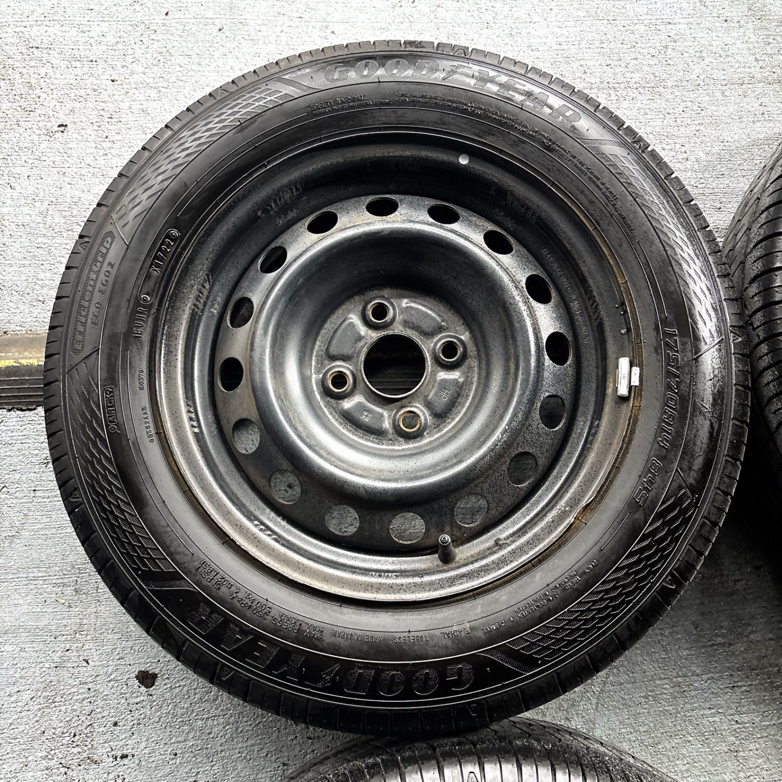 バリ溝 175 70 R 14 社外ホイールタイヤセット GOOD YEAR グッドイヤー