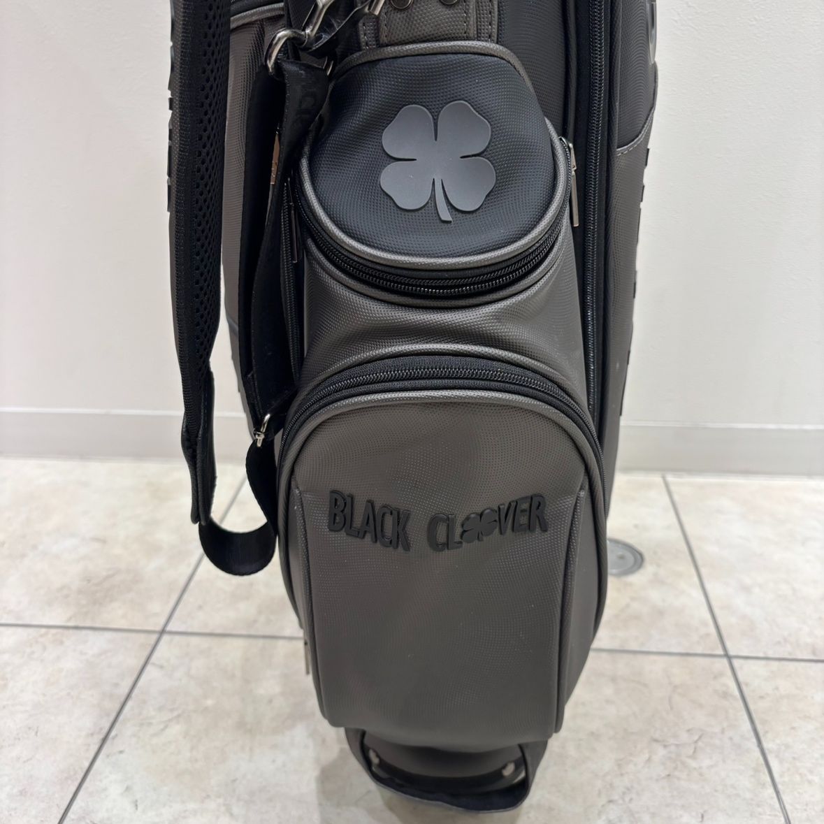 え沖】 BLACK CLOVER ブラッククローバー ゴルフ バッグ キャディ