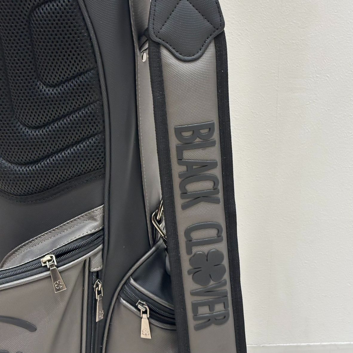 え沖】 BLACK CLOVER ブラッククローバー ゴルフ バッグ キャディ