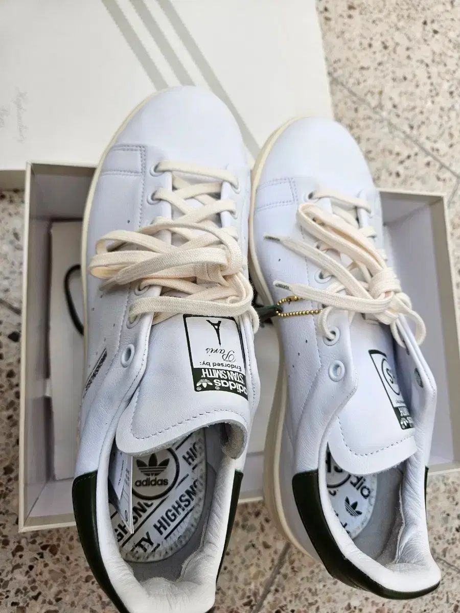 ルイヴィトン LOUIS VUITTON キーホルダー(チャーム) M65110 ビジュー