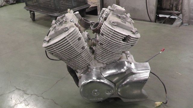 シャドウスラッシャー400 NC 40 1720 xxx の エンジン