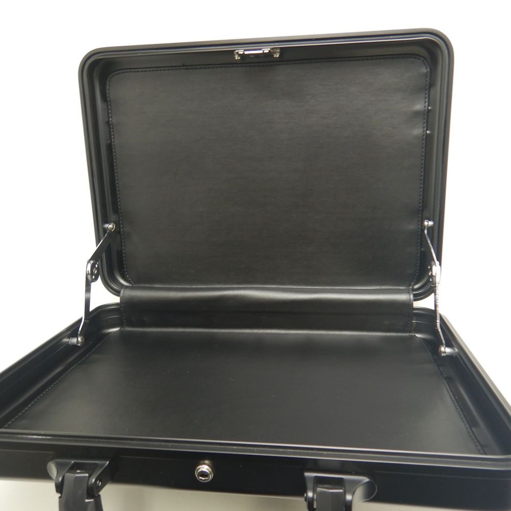 ZERO HALLIBURTON ゼロハリバートン アタッシュケース NLMA4-BK