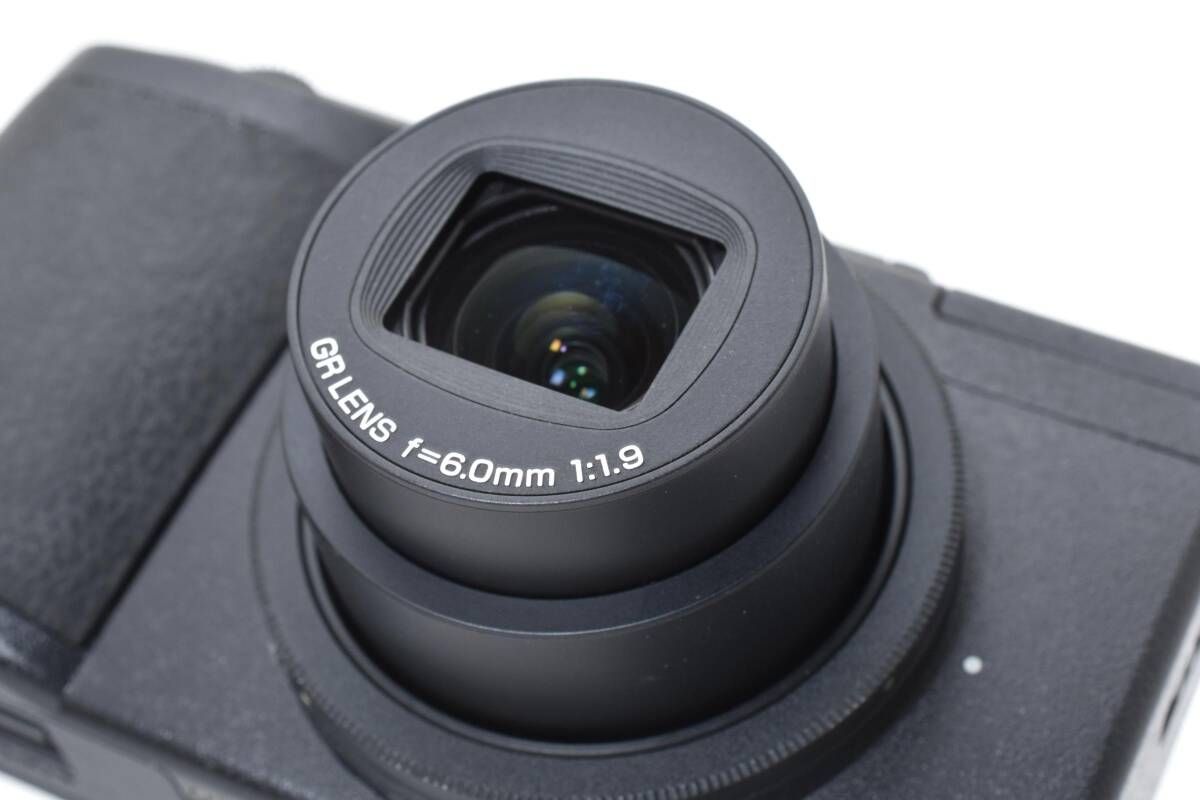 □ ほぼ新品 □ リコー RICOH GR DIGITAL III ≪S数550回≫ 1929