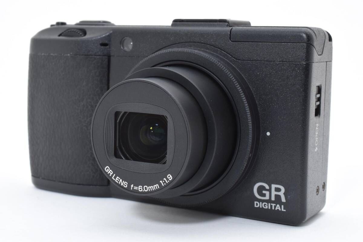 □ ほぼ新品 □ リコー RICOH GR DIGITAL III ≪S数550回≫ 1929