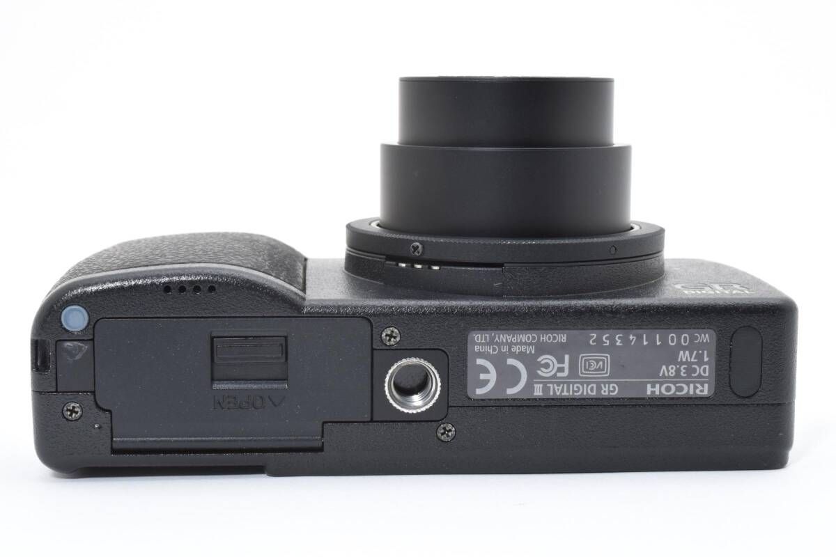□ ほぼ新品 □ リコー RICOH GR DIGITAL III ≪S数550回≫ 1929