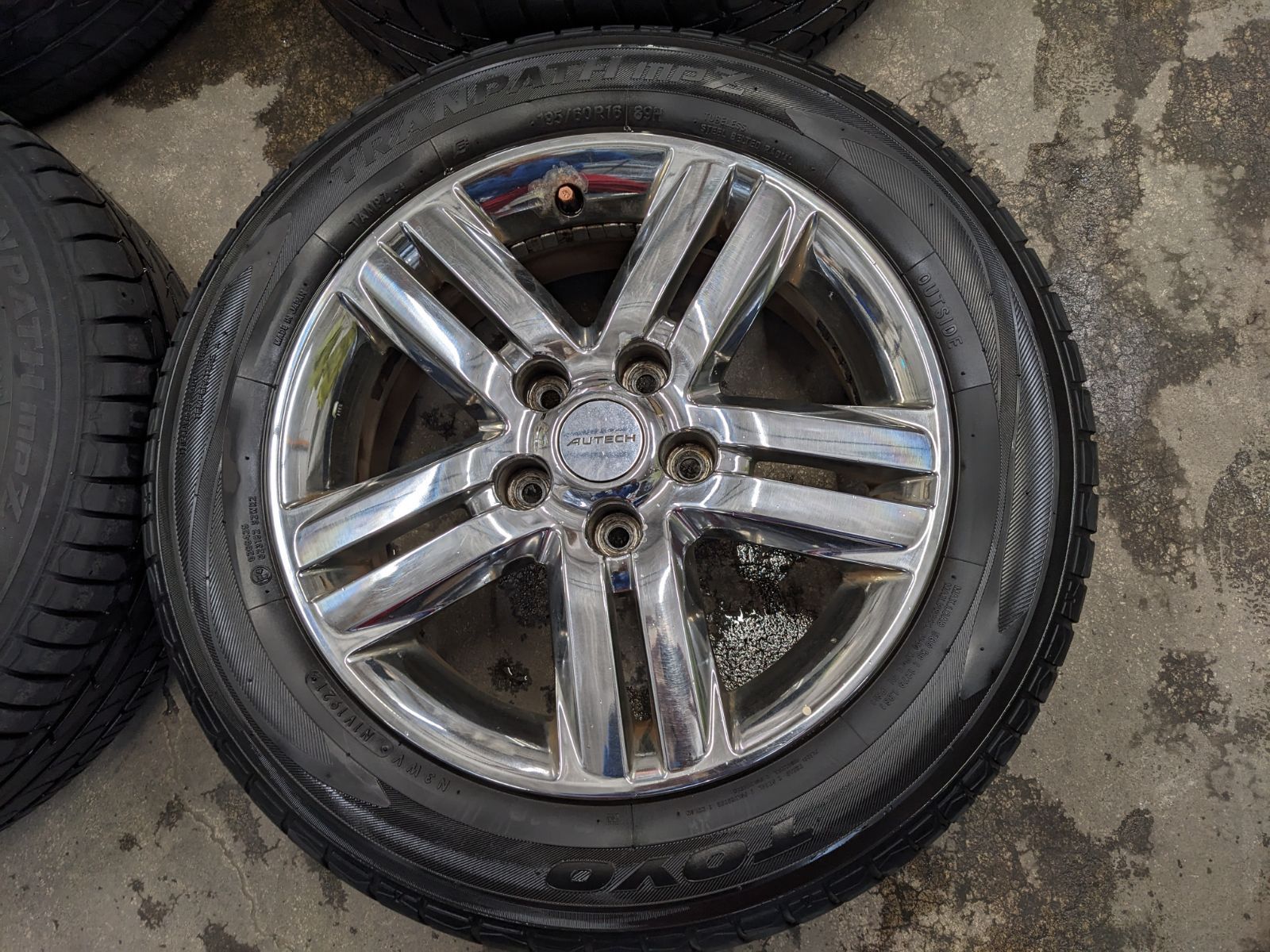 日産 C 25 セレナ ライダー 16インチ AUTECH 6 0 J 45 5 H PCD 114 3 タイヤセット 195 60 R 16 品 菅66