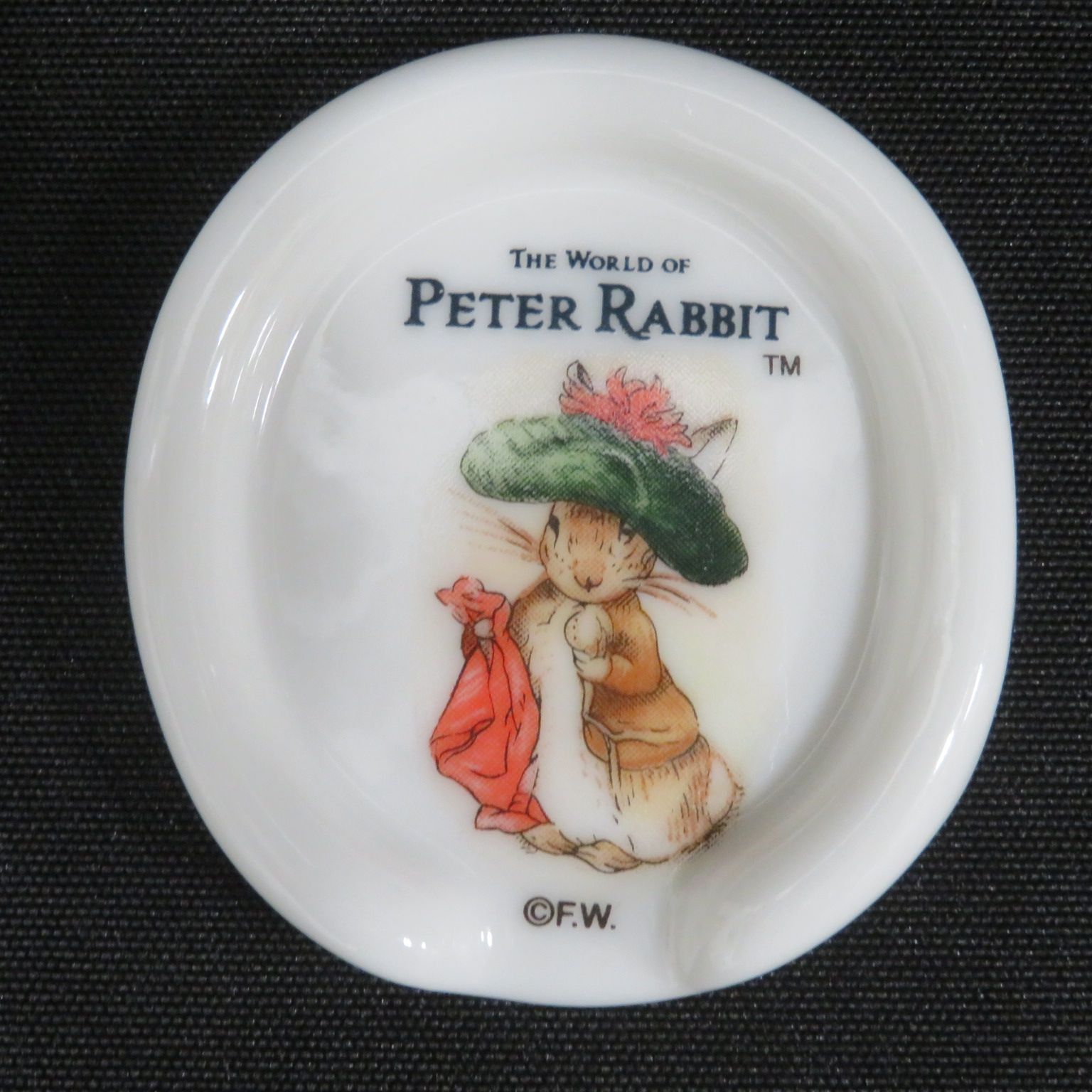 7267☆ピーターラビット(PETER RABBIT)□スプーンレスト□スプーン置き