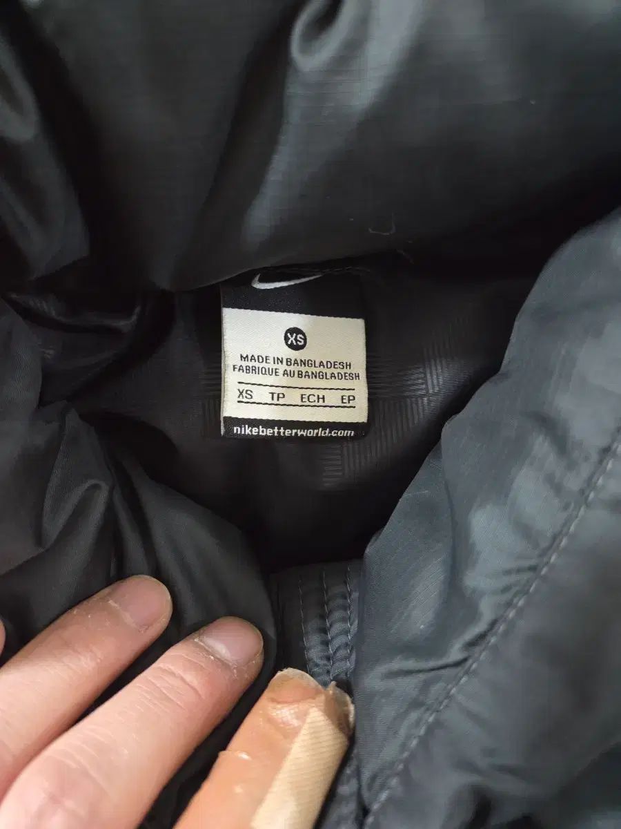 ダウン ブラック