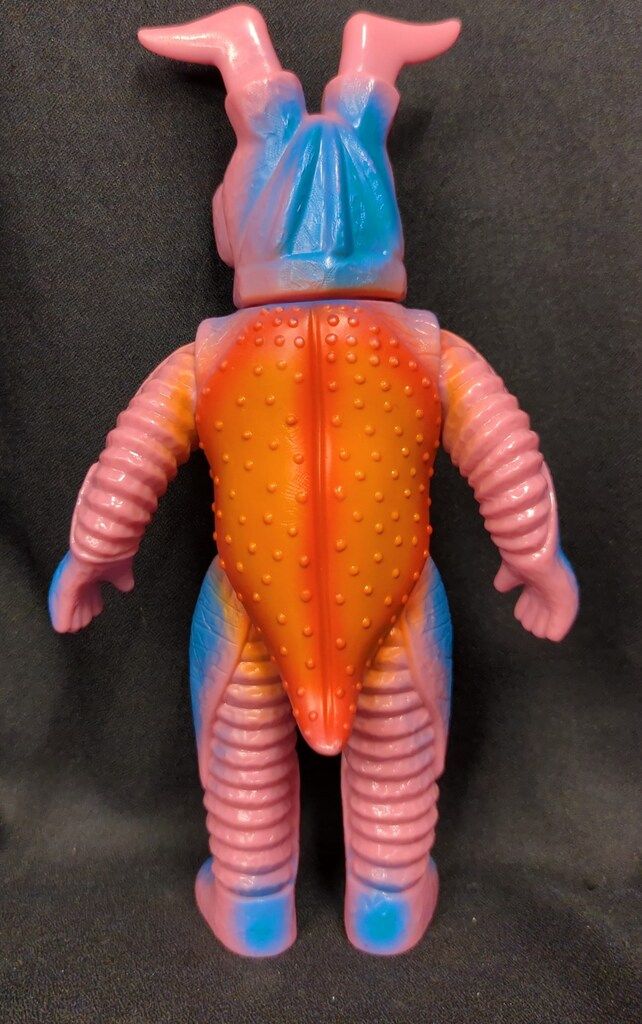 ブルマァク 復刻版怪獣シリーズ ウルトラマン ゼットン ピンク成型/青