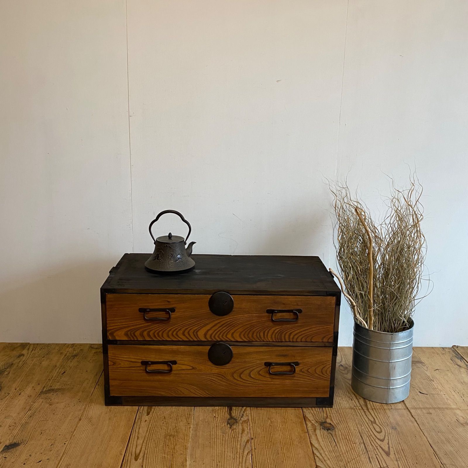 アンティーク チェスト 箪笥 ローボード テレビ台 昭和レトロ 無垢材 z833 アンティーク チェスト 箪笥 ローボード テレビ台 昭和レトロ y315