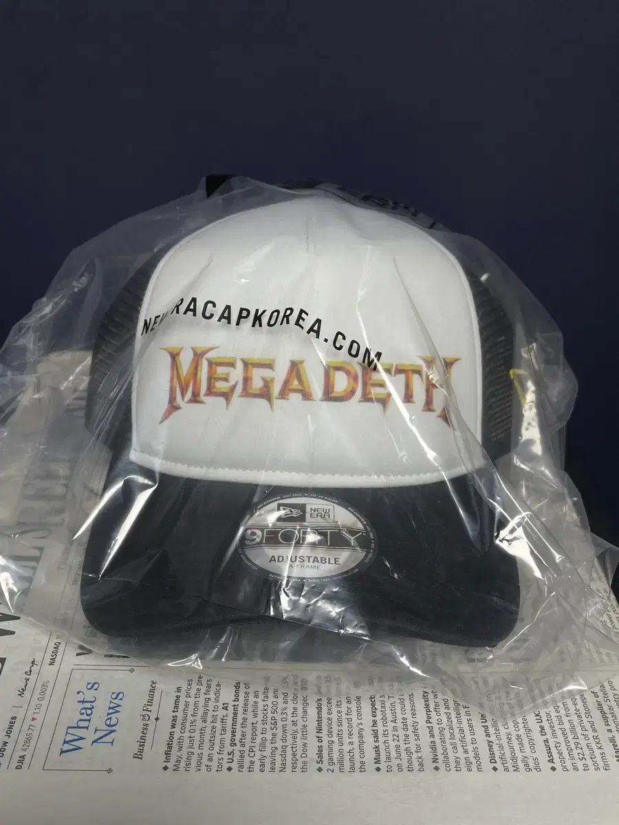 ERA メガデス Aフレーム トラッカー ベースボールキャップ 白 黒
