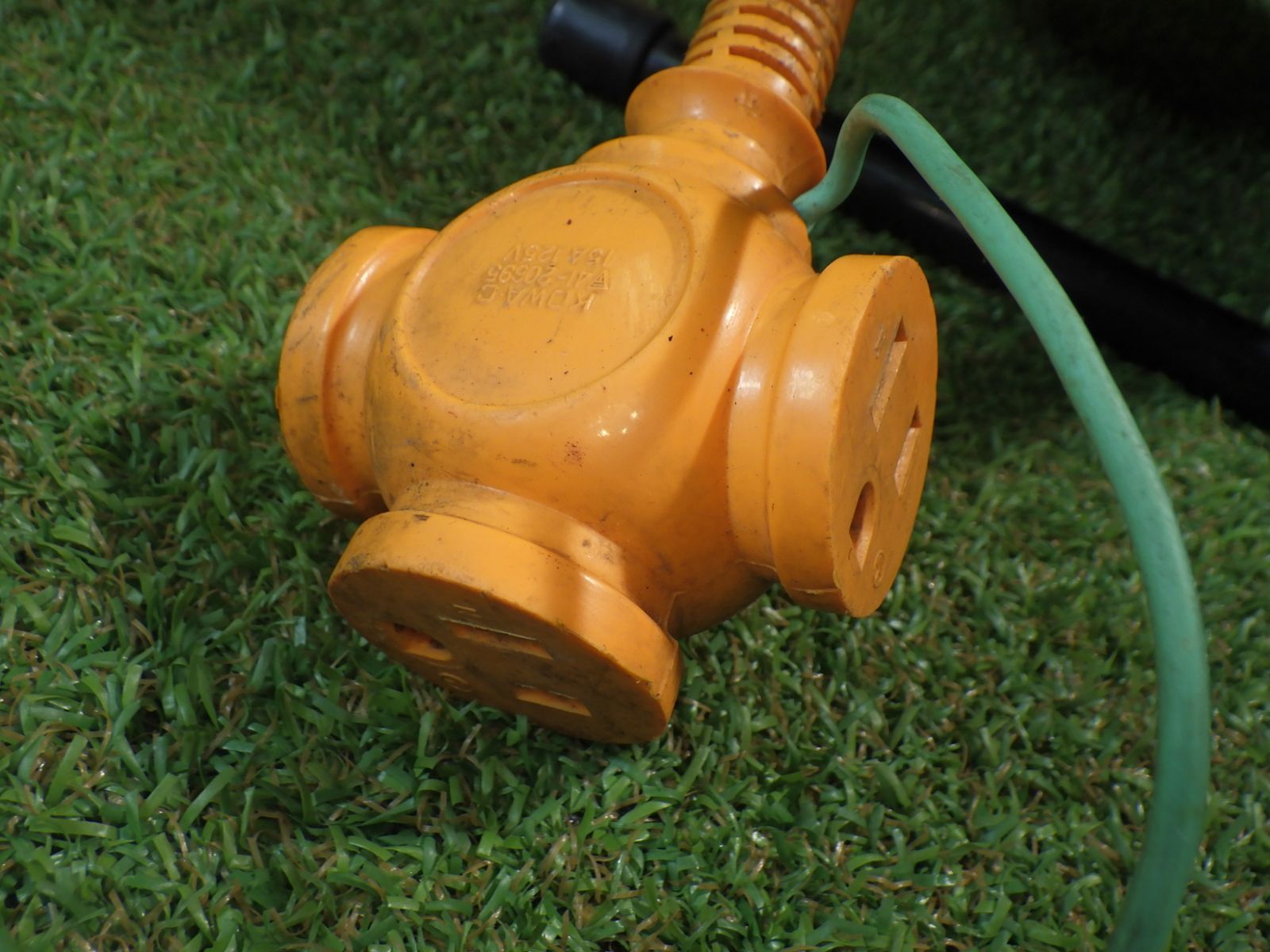 V アース漏電しゃ断器付