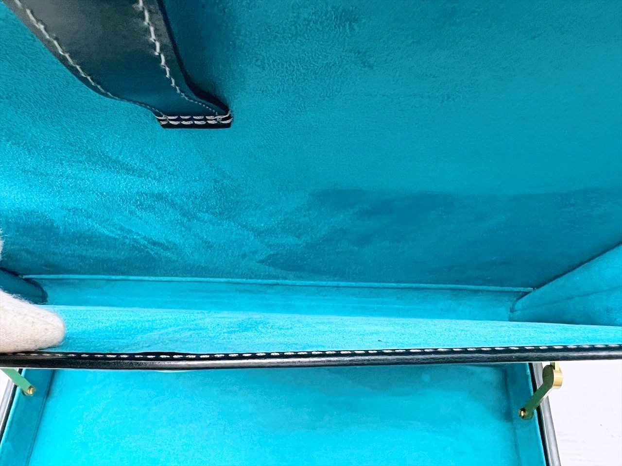 プルキャラックドルフィン アタッシュケース