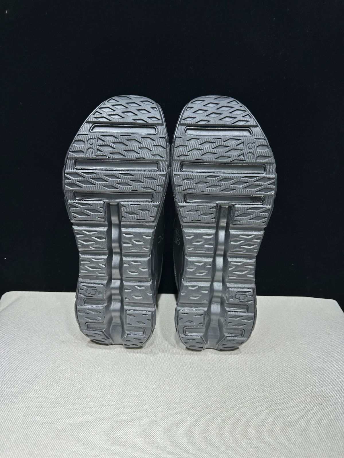 オン ランニングシューズ