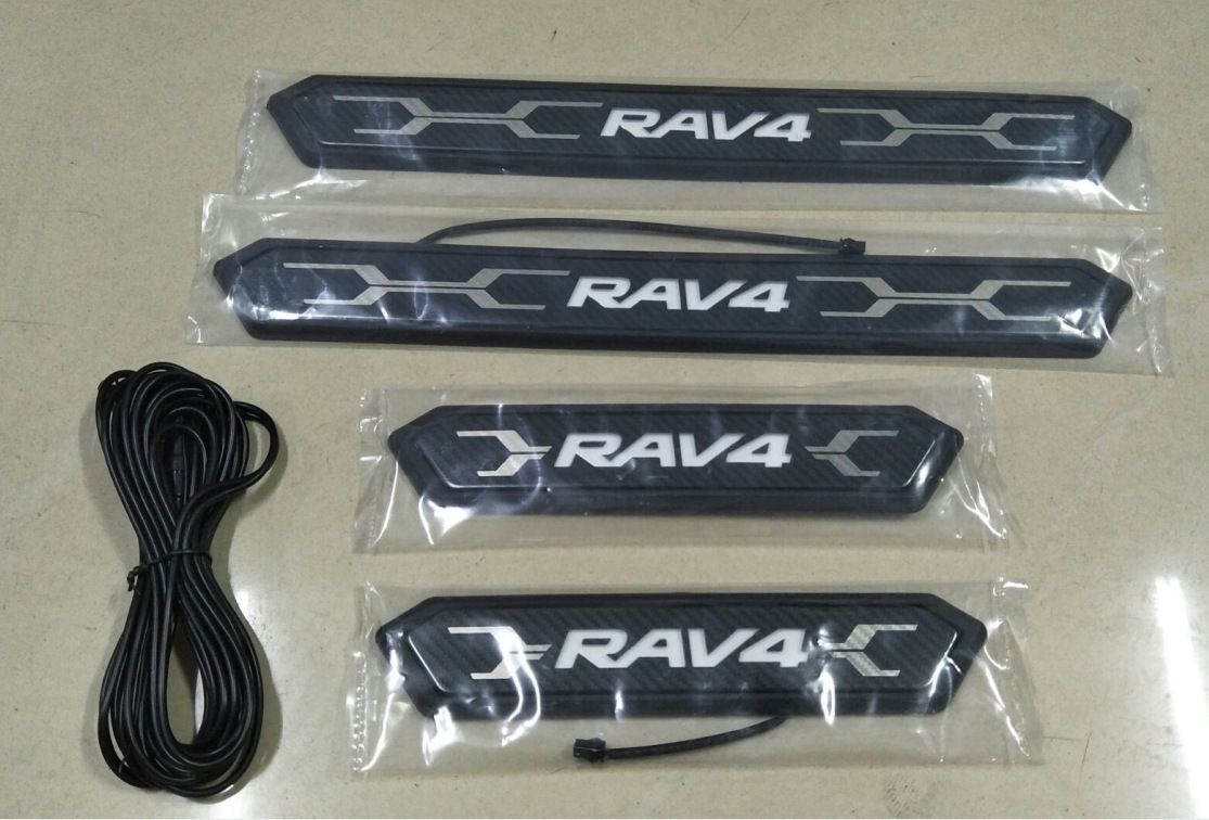 RAV 4 50系対応 LED付きスカッフプレート ドアステップ 黒チタン調