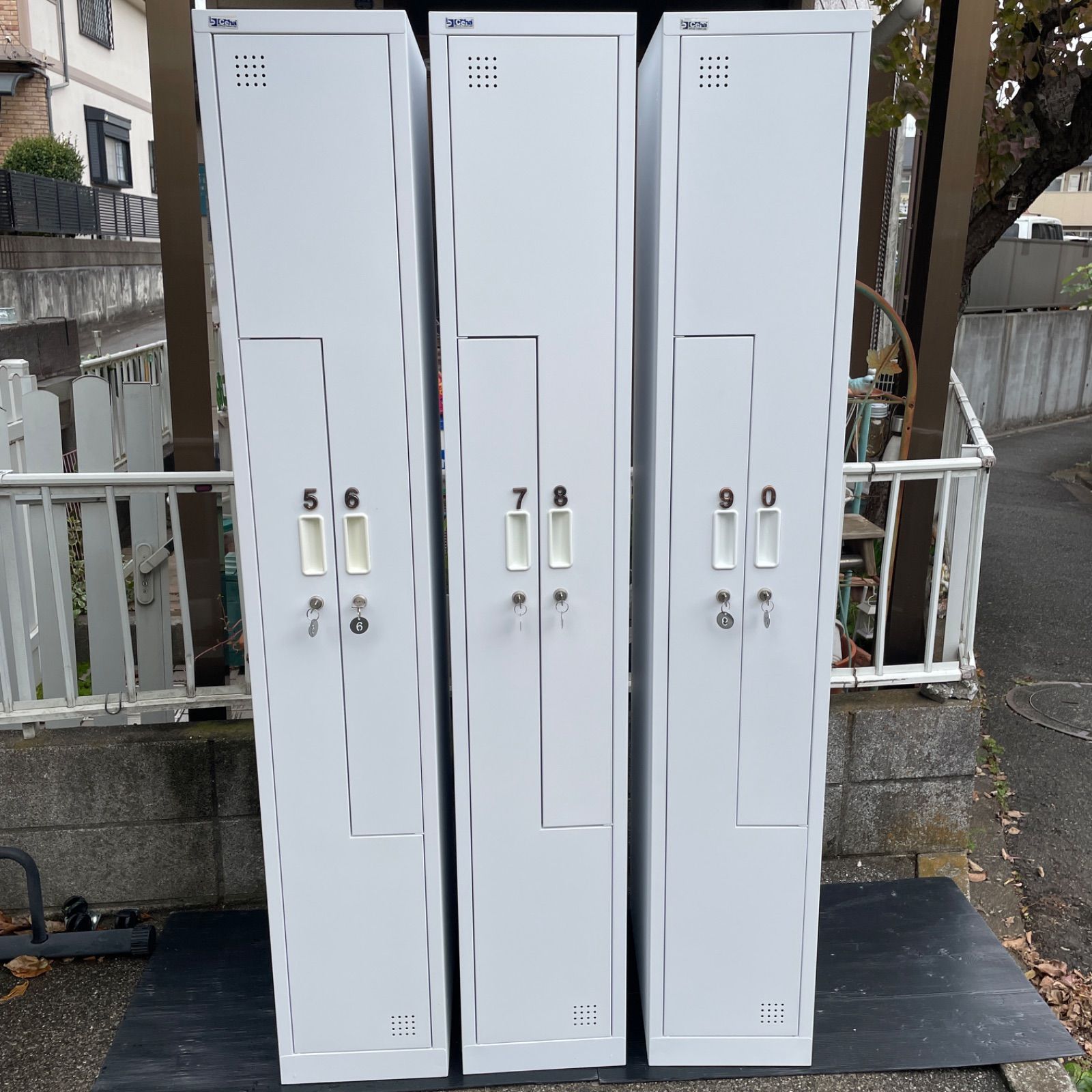 スリムロッカー2人用L字オフィス更衣室 ×3つ