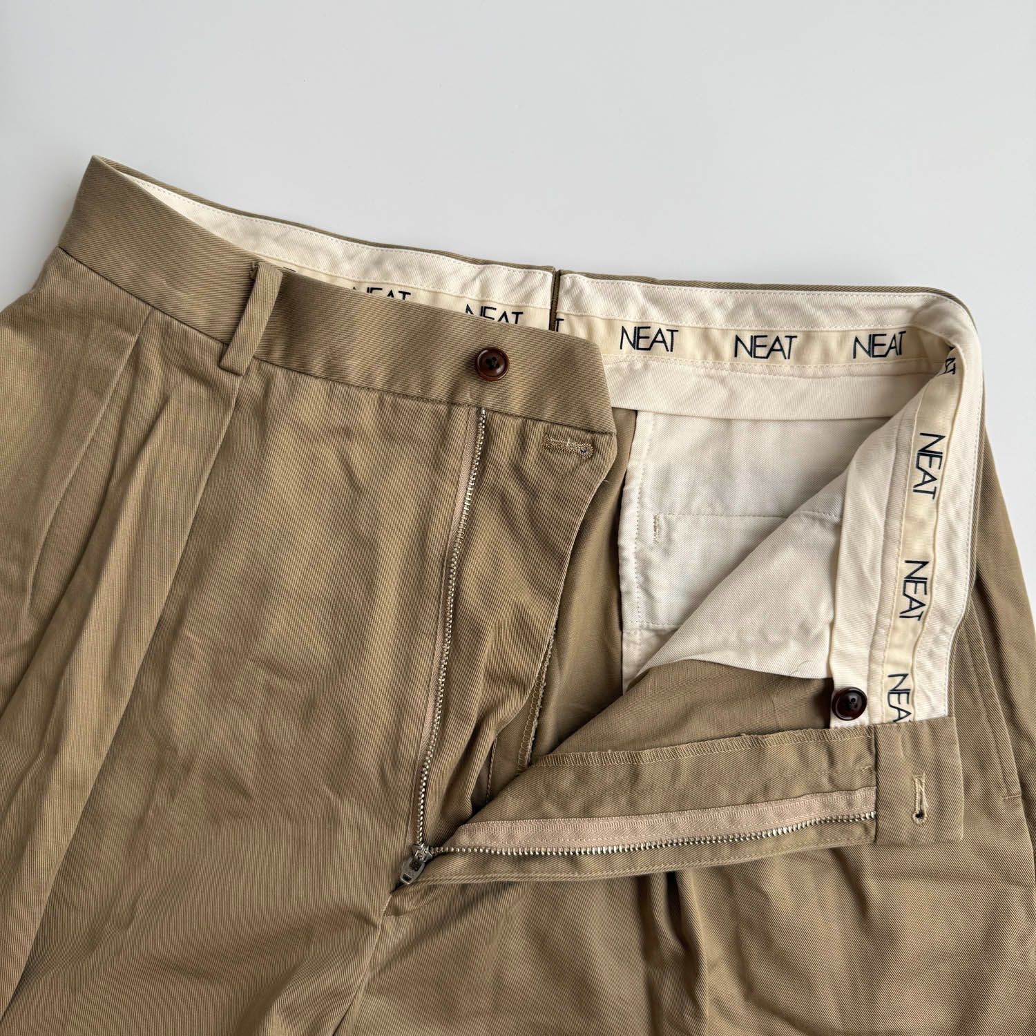 NEAT (ニート) タック入り インタック コットンパンツ チノパン サイズ
