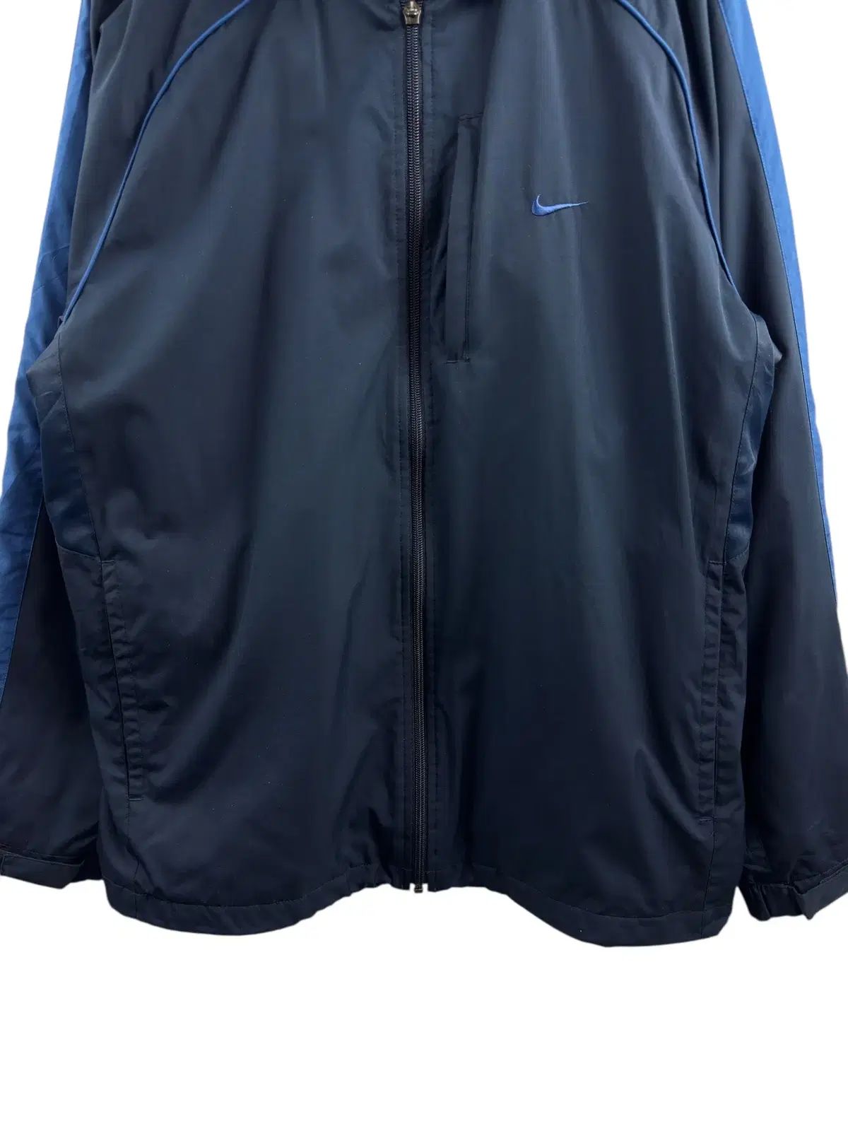 Nike ネイビーウィンドブレーカー ナイキ ネイビーブルー ウィンドブレーカー 1493 - メルカリ