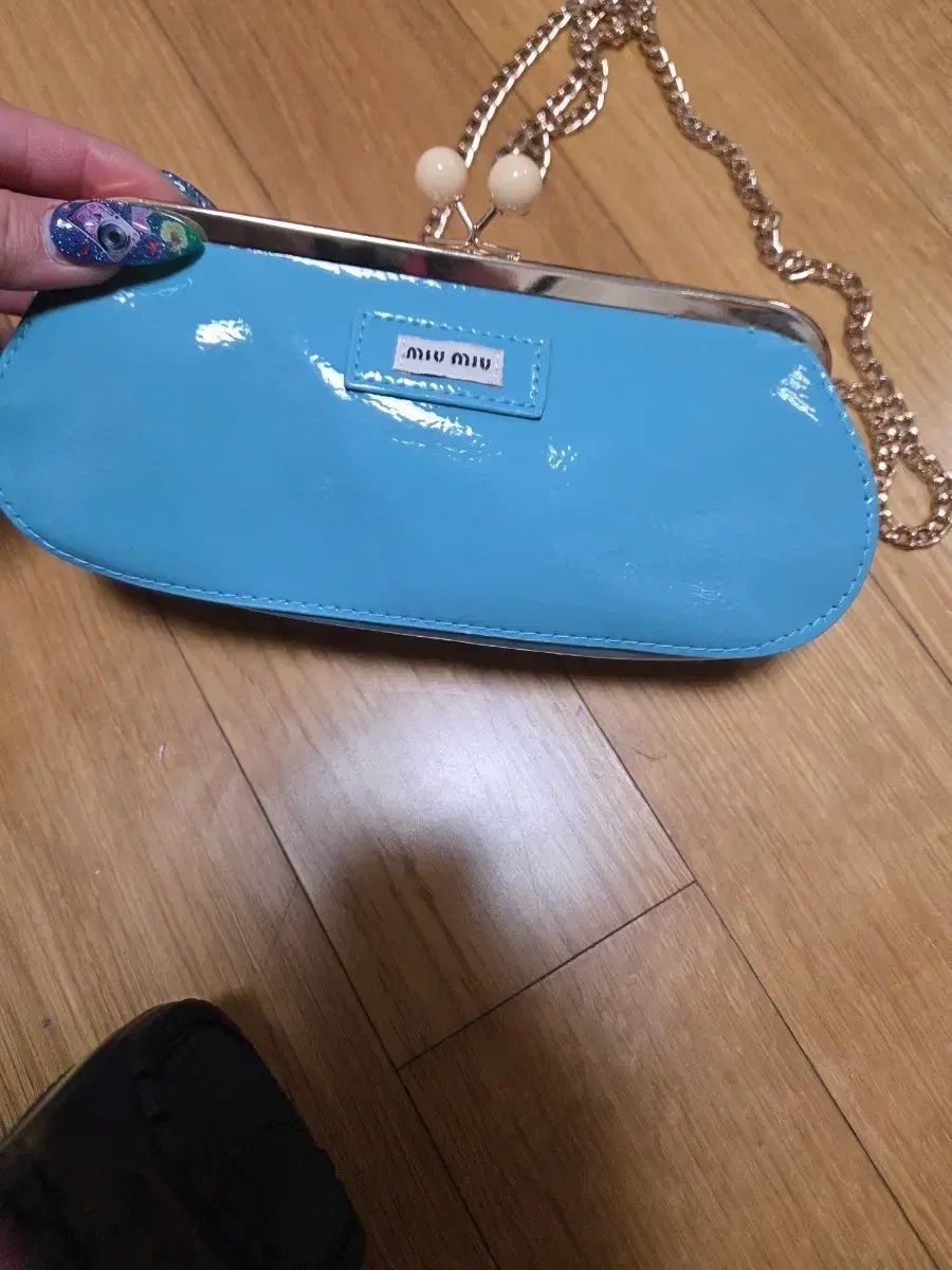 ミュウミュウ チェーン ビューティー ショルダーバッグ スカイブルー