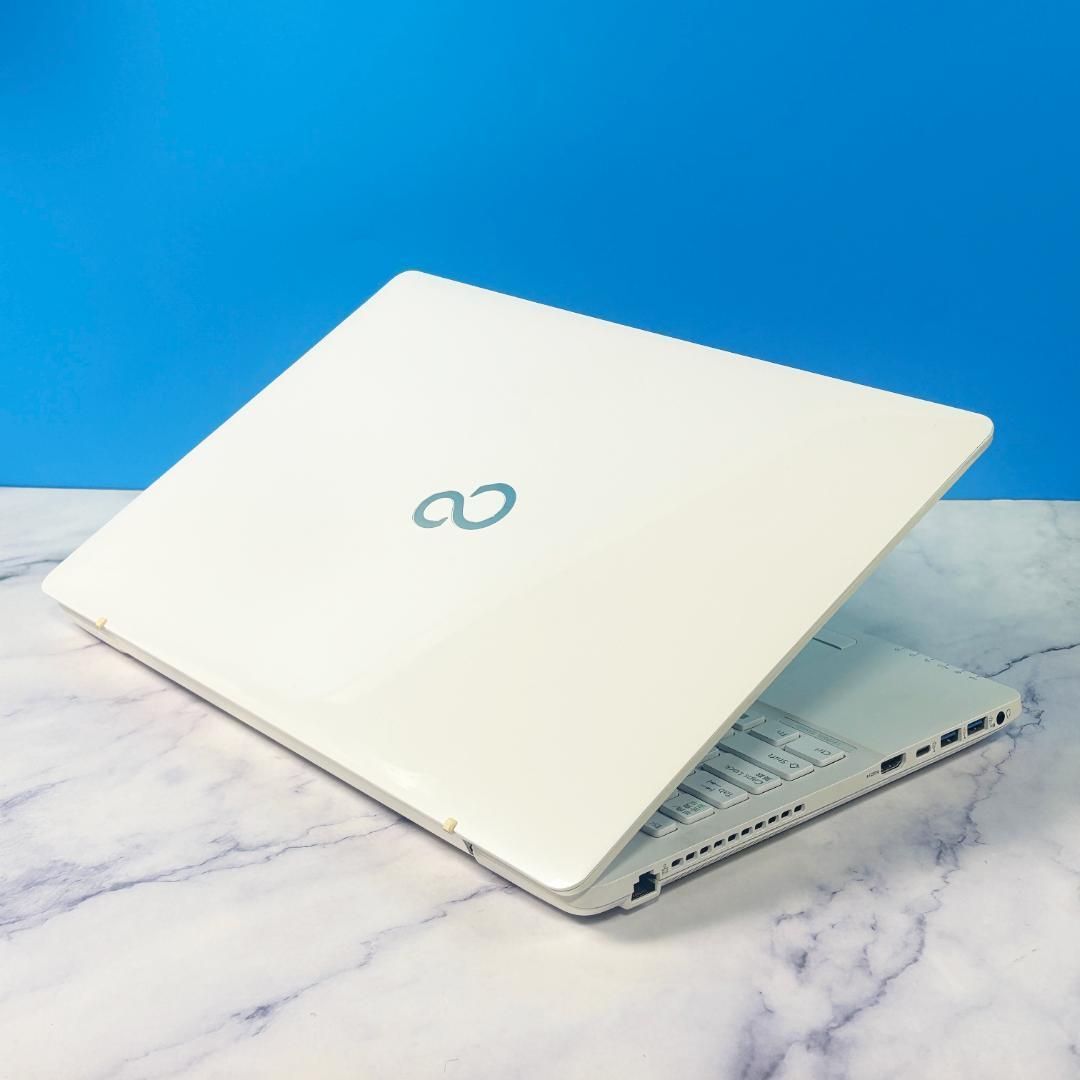 Corei7・16GB・SSD・DVDマルチ・Windows11・ホワイトノートパソコン