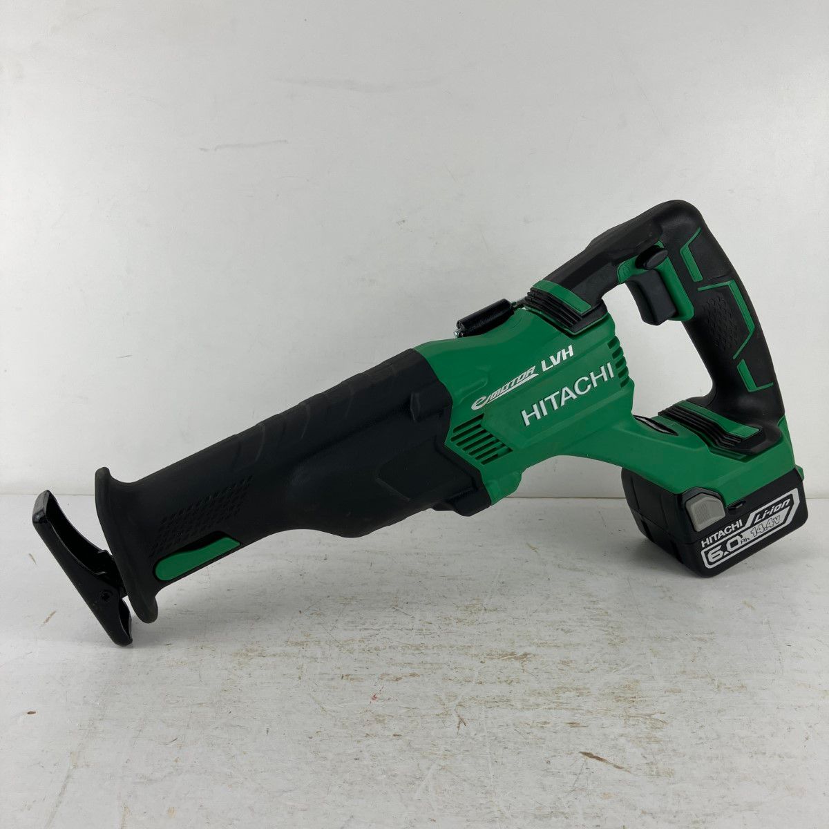 ЗЗHITACHI 日立 14.4 v コードレスセーバーソー バッテリーx 2 充電器 ケース付 CR 14 DBL グリーン