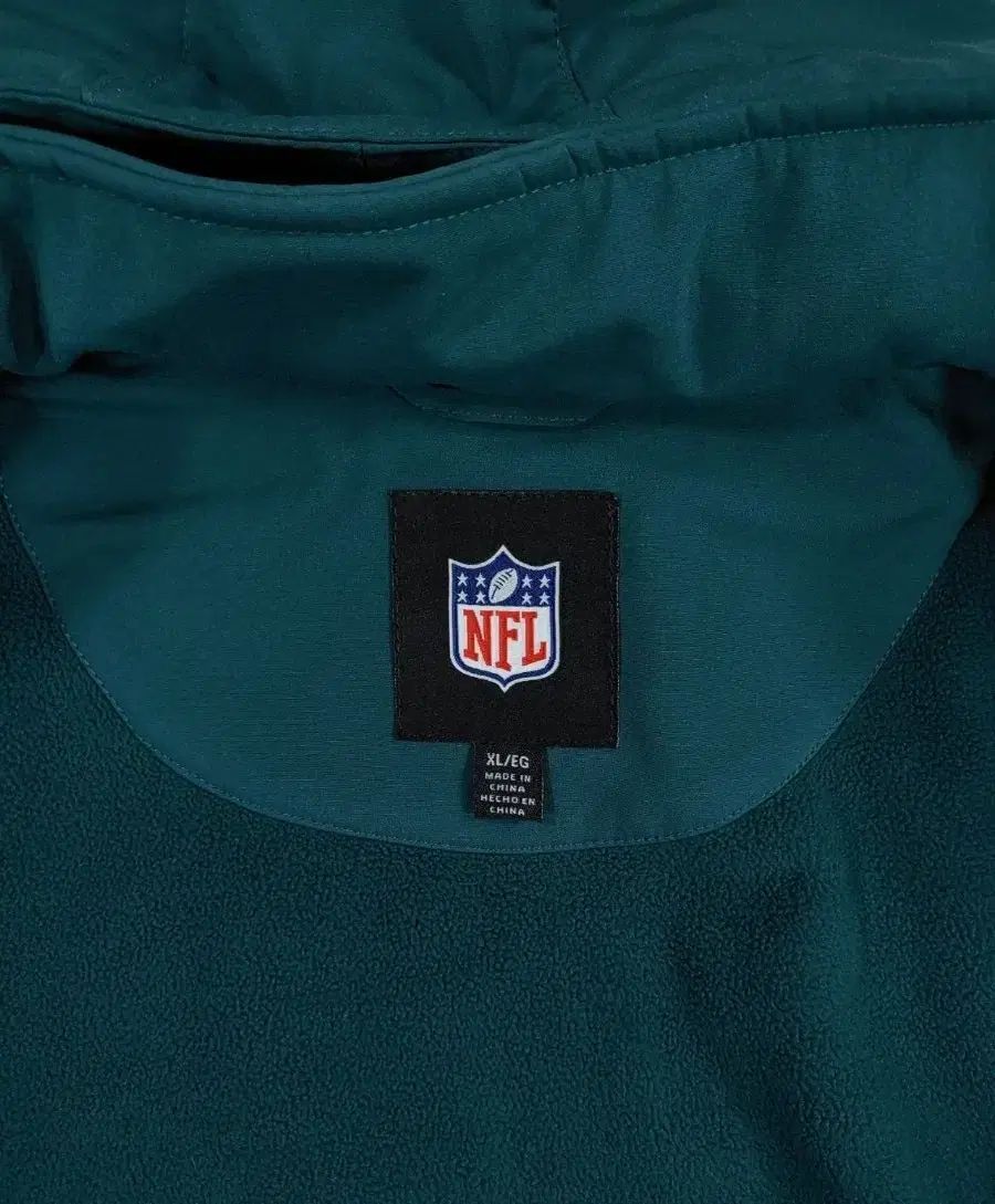 NFL フィラデルフィア・イーグルス ソフトシェル ジャケット XL - メルカリ