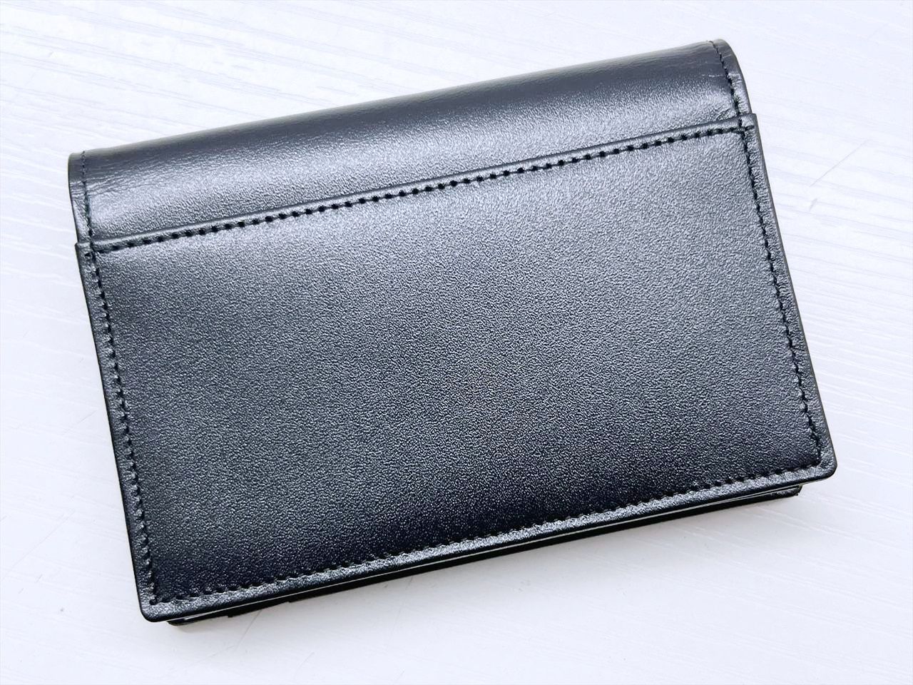 ビジネスカードホルダー