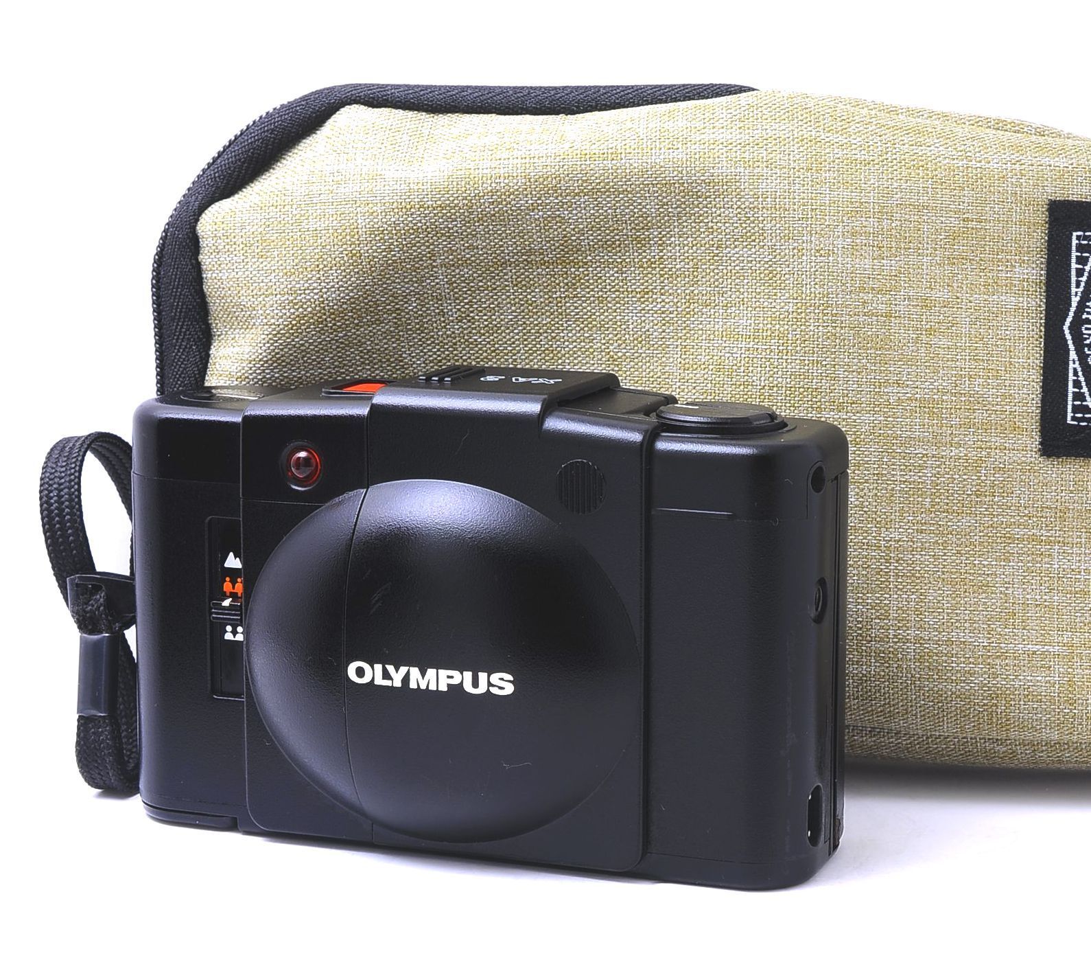 OLYMPUS XA2 ブラック 35mmフィルムカメラ レトロ 写ルンです卒業に