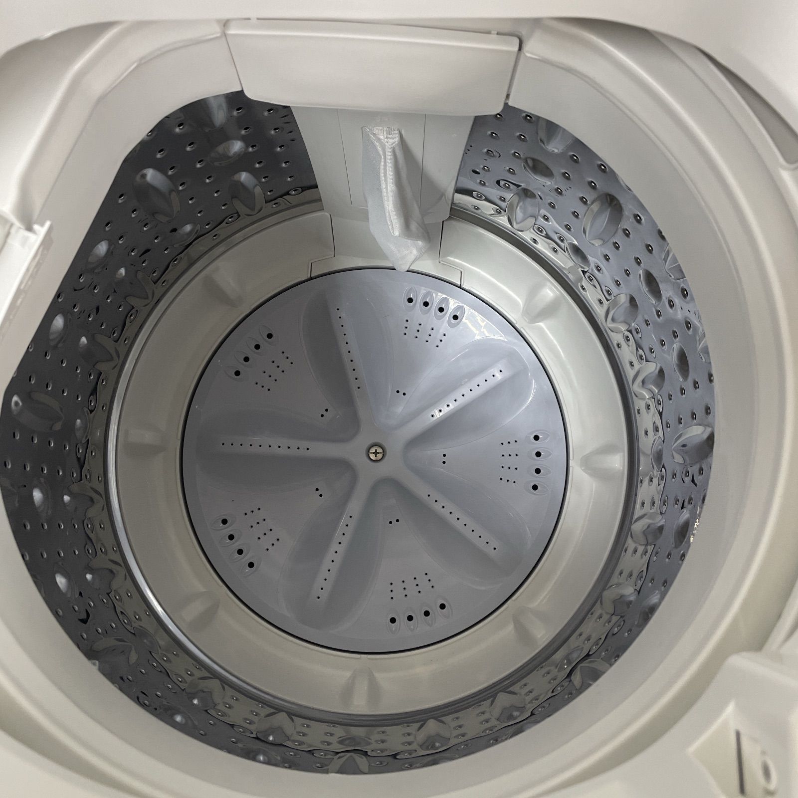 R433 ☀️ 名古屋市近郊配送設置無料！ 2024年製の高年式♪ SHARP 洗濯