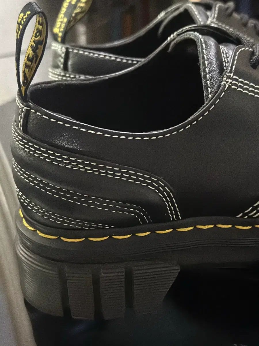 DR. MARTENS ドクターマーチン AUDRICK サイズ 250 UK 6