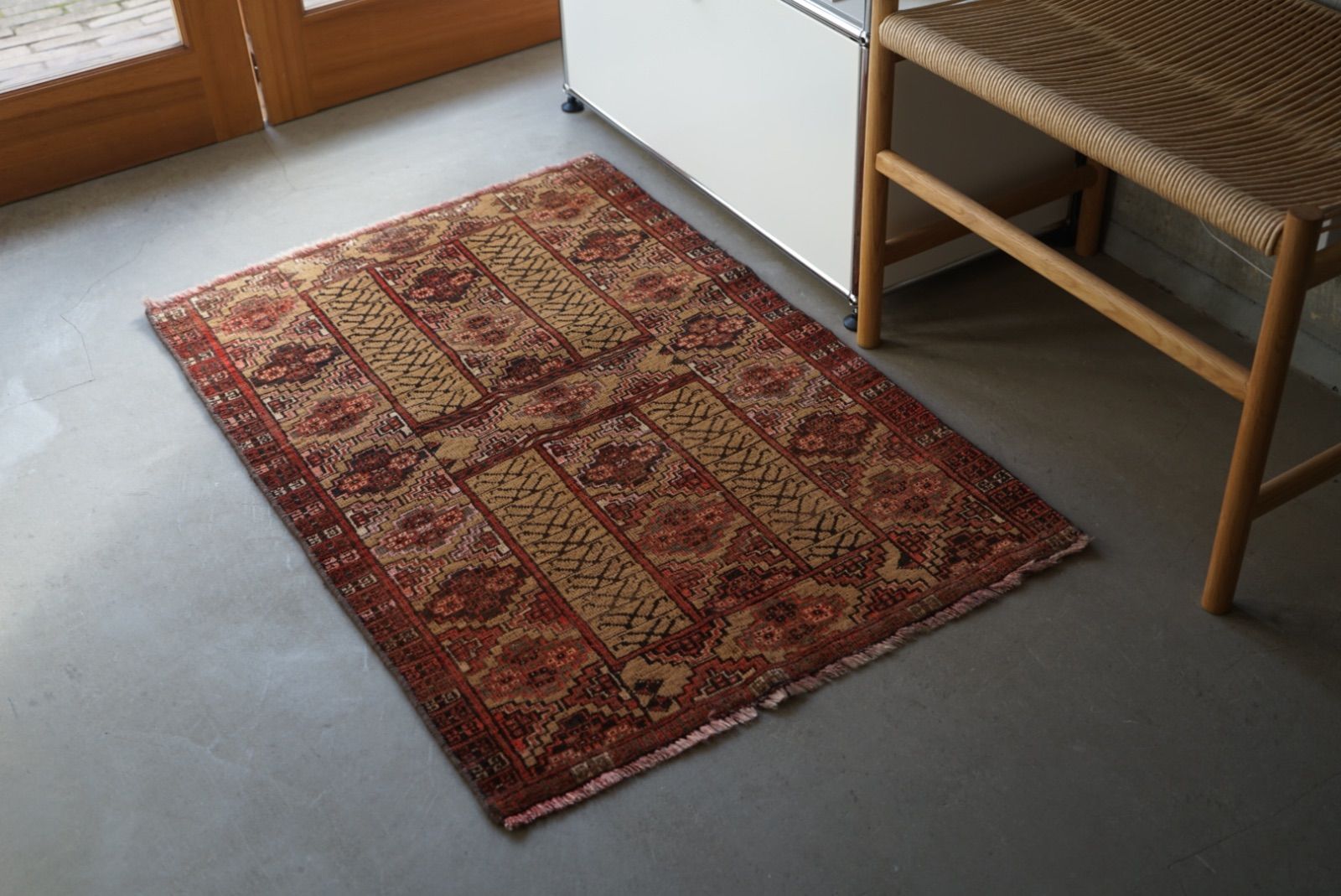 マロンカラーのトルクメン ヴィンテージラグ アフガンラグ マロンカラーのトルクメン ヴィンテージラグ アフガンラグ