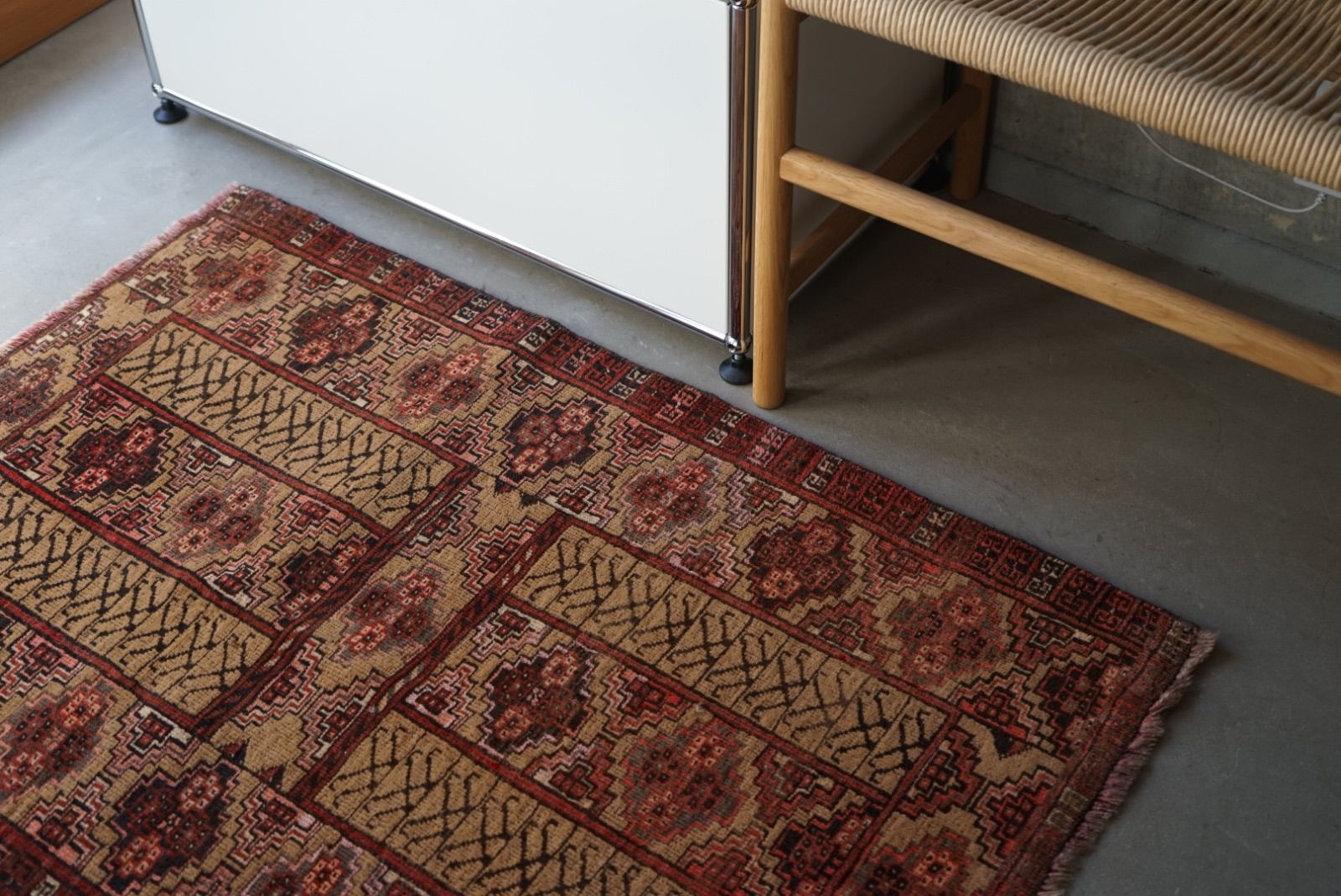 ヴィンテージラグ アフガニスタン トルクメン ピンクベージュ 1955年代