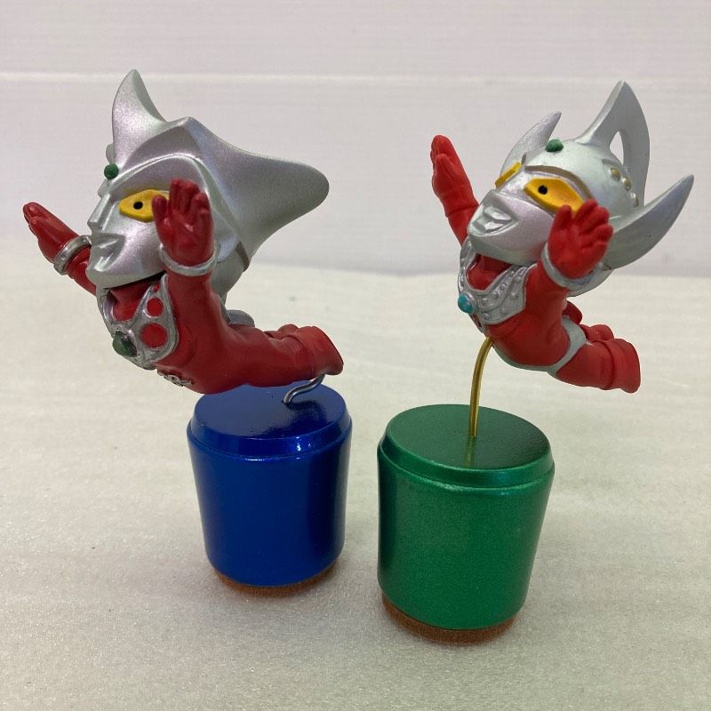 激 ウルトラマン レオ タロウ 特撮 フィギュア 台座 ブルー グリーン 回転 木製 ガレキ ガレージキット