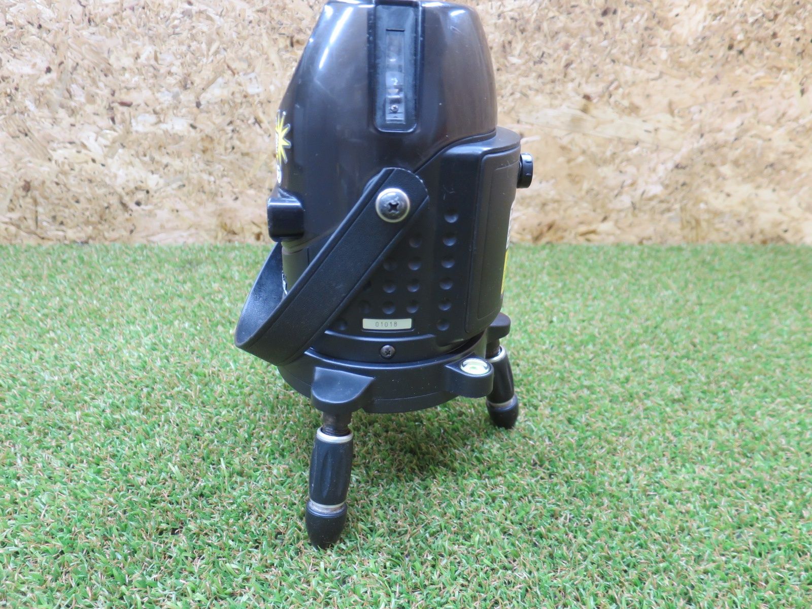 レーザー墨出し器