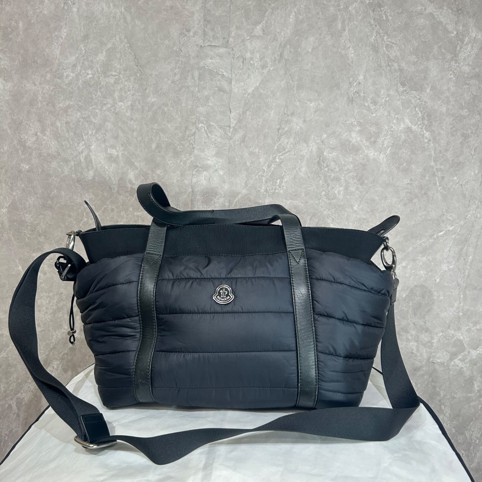 MONCLER モンクレール MOMMY BAG 刺繍ロゴ 2WAYナイロンショルダー