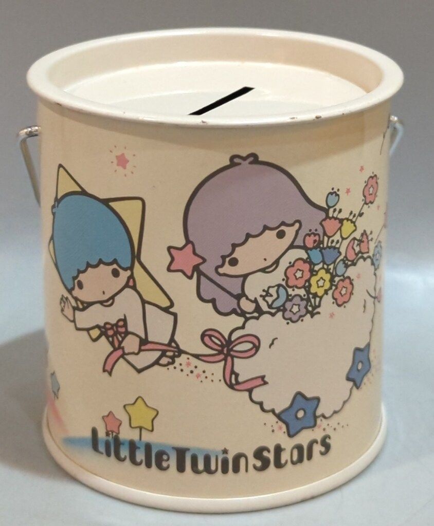 サンリオ リトルツインスターズ キキララ 貯金箱 缶 1976年 - メルカリ