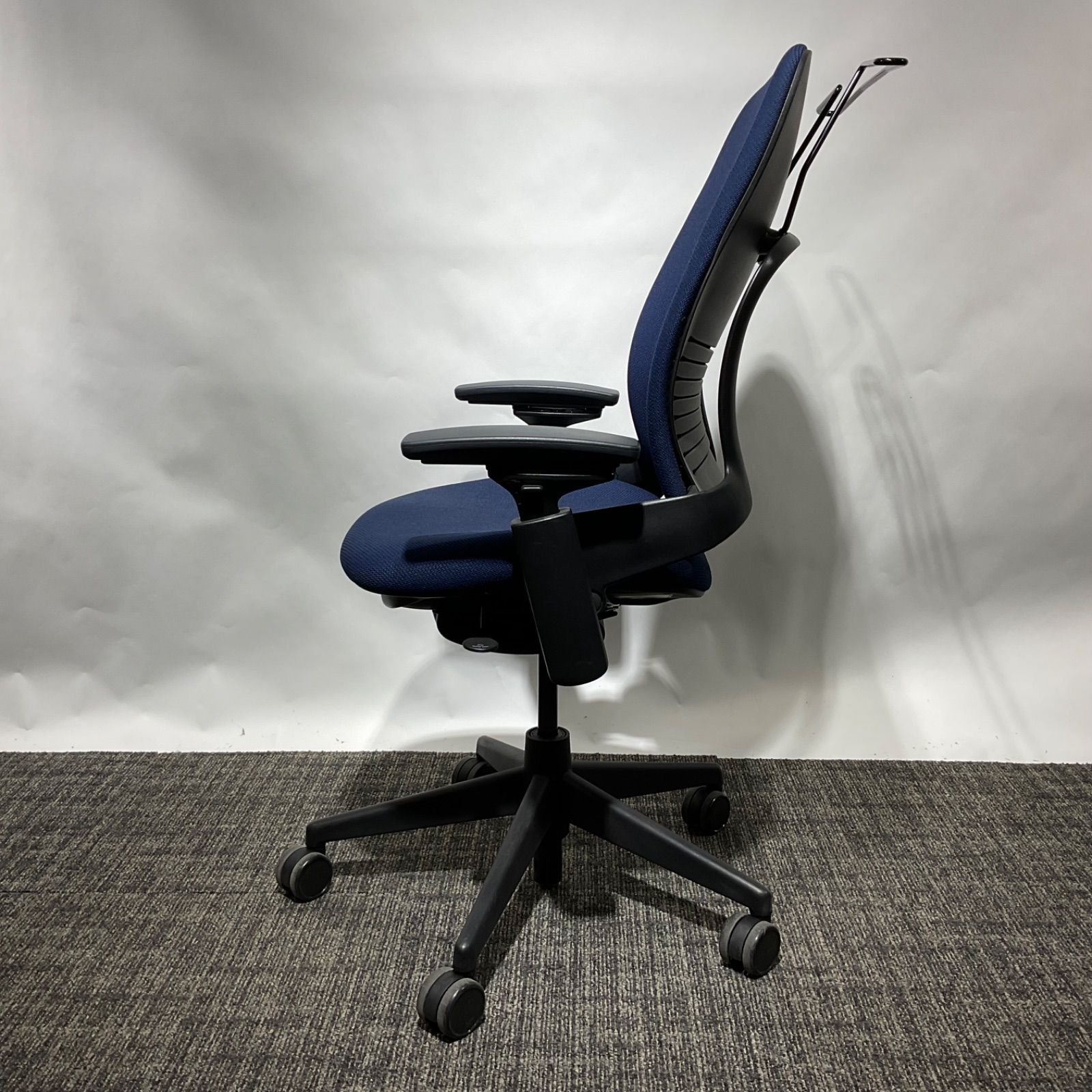 スチールケース Leap