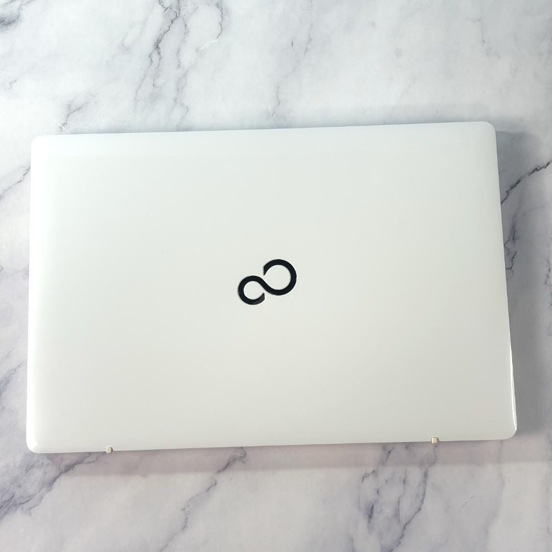 Corei7・16GB・SSD・DVDマルチ・Windows11・ホワイトノートパソコン