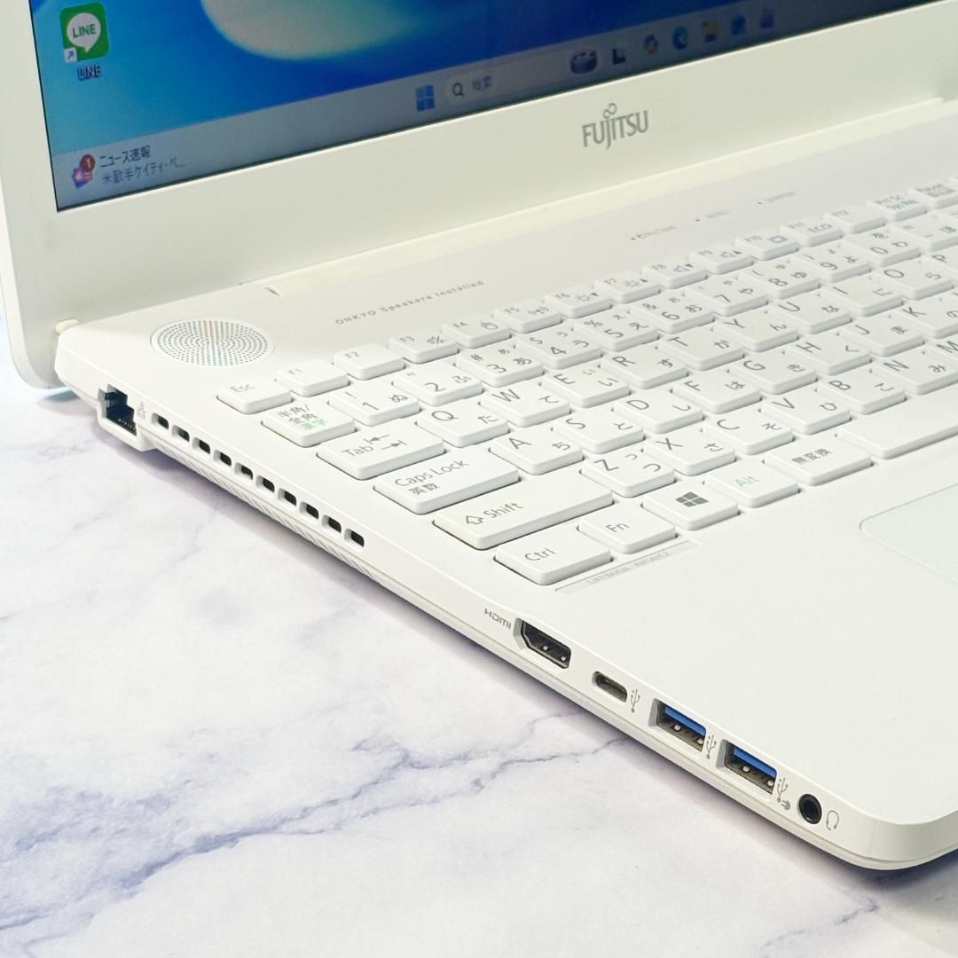 Corei7・16GB・SSD・DVDマルチ・Windows11・ホワイトノートパソコン