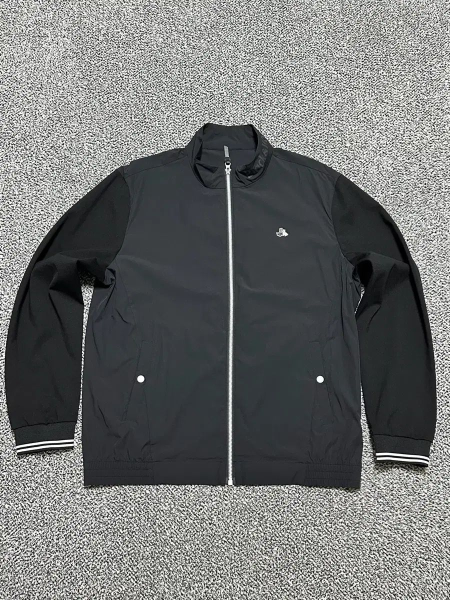 ブラック＆ホワイト メンズ105 23年式 最新バージョン ゴルフ ブラック ジャケット