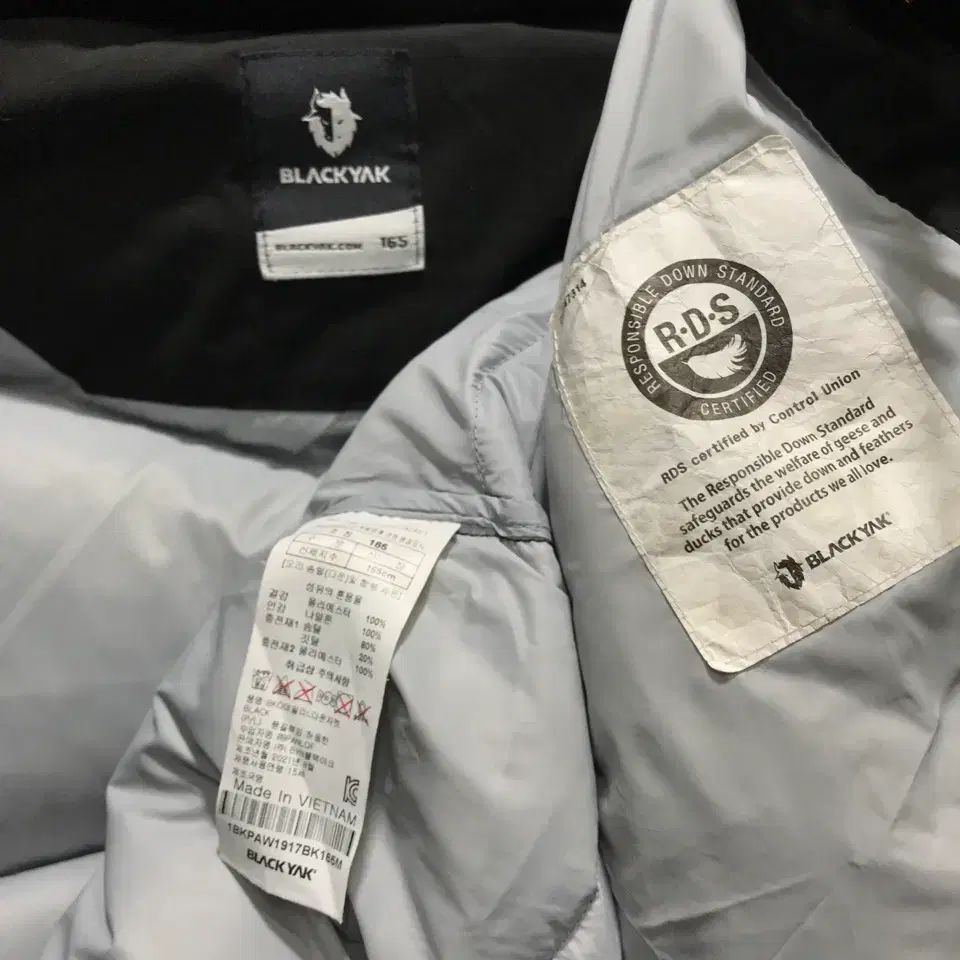 ブラックヤク ダウンジャケット