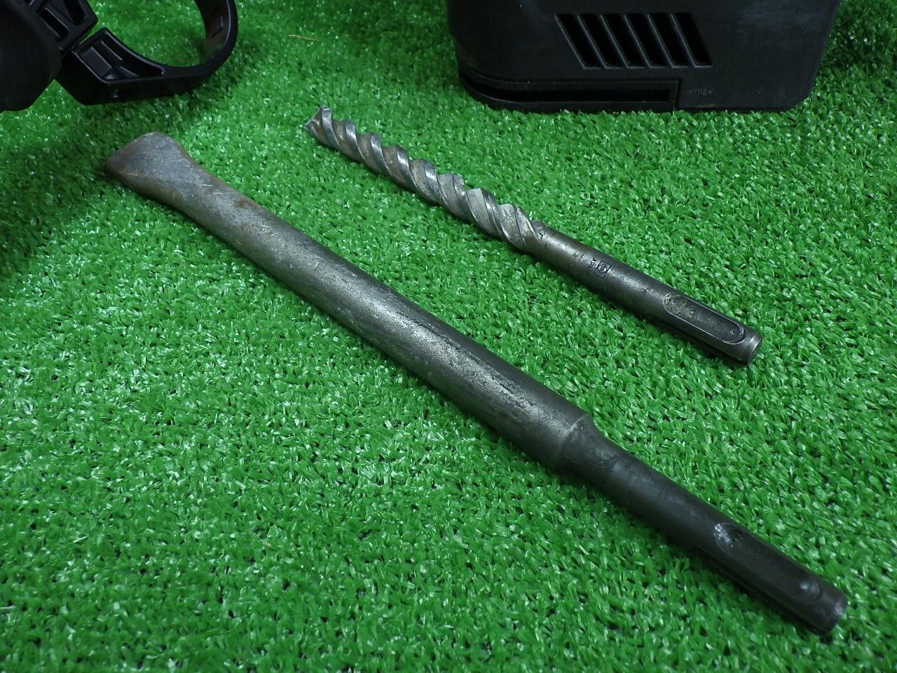 コンクリートの穴あけに 品