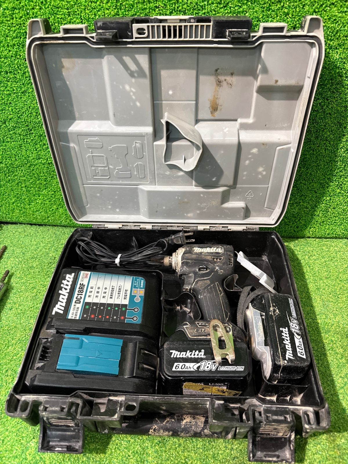 マキタ TD 171 D 充電式インパクトドライバ バッテリ×2 充電回数9回 3回 過負荷35％ 充電器 ケース 型番違い 有 軸ブレ有