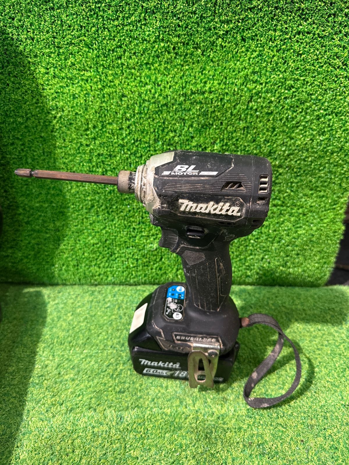 マキタ TD 171 D 充電式インパクトドライバ バッテリ×2 充電回数9回 3回 過負荷35％ 充電器 ケース 型番違い 有 軸ブレ有