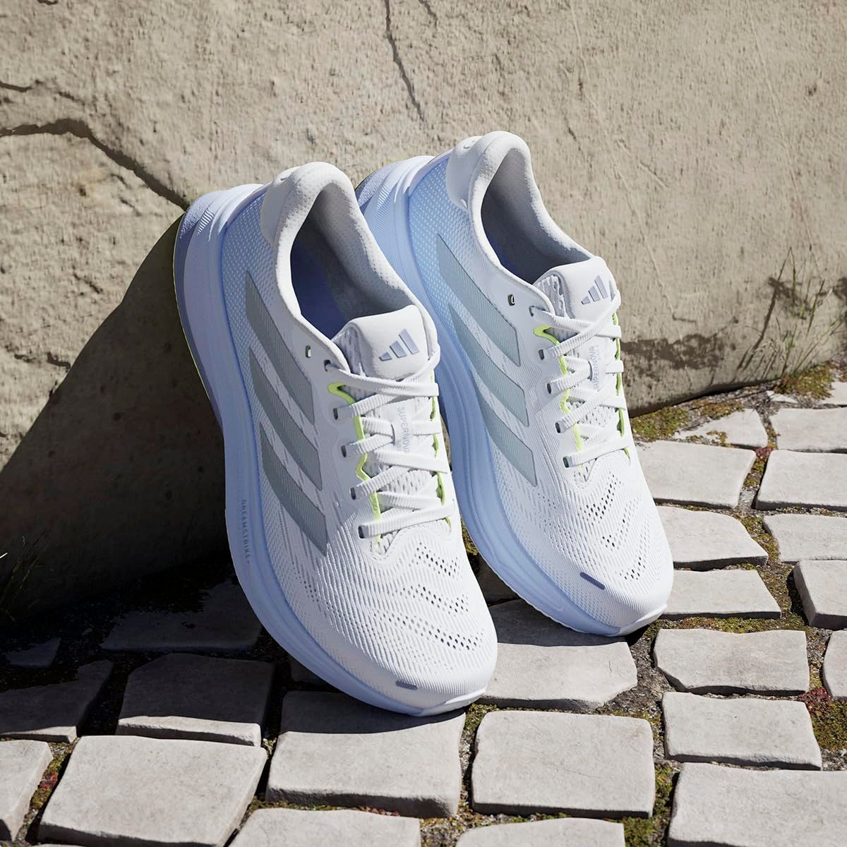 アディダス ランニングシューズ スーパーノヴァ RISE 2 レディース NKM 81 ダッシュグレー マットシルバー シルバーバイオレット JS 3047 23.5 cm