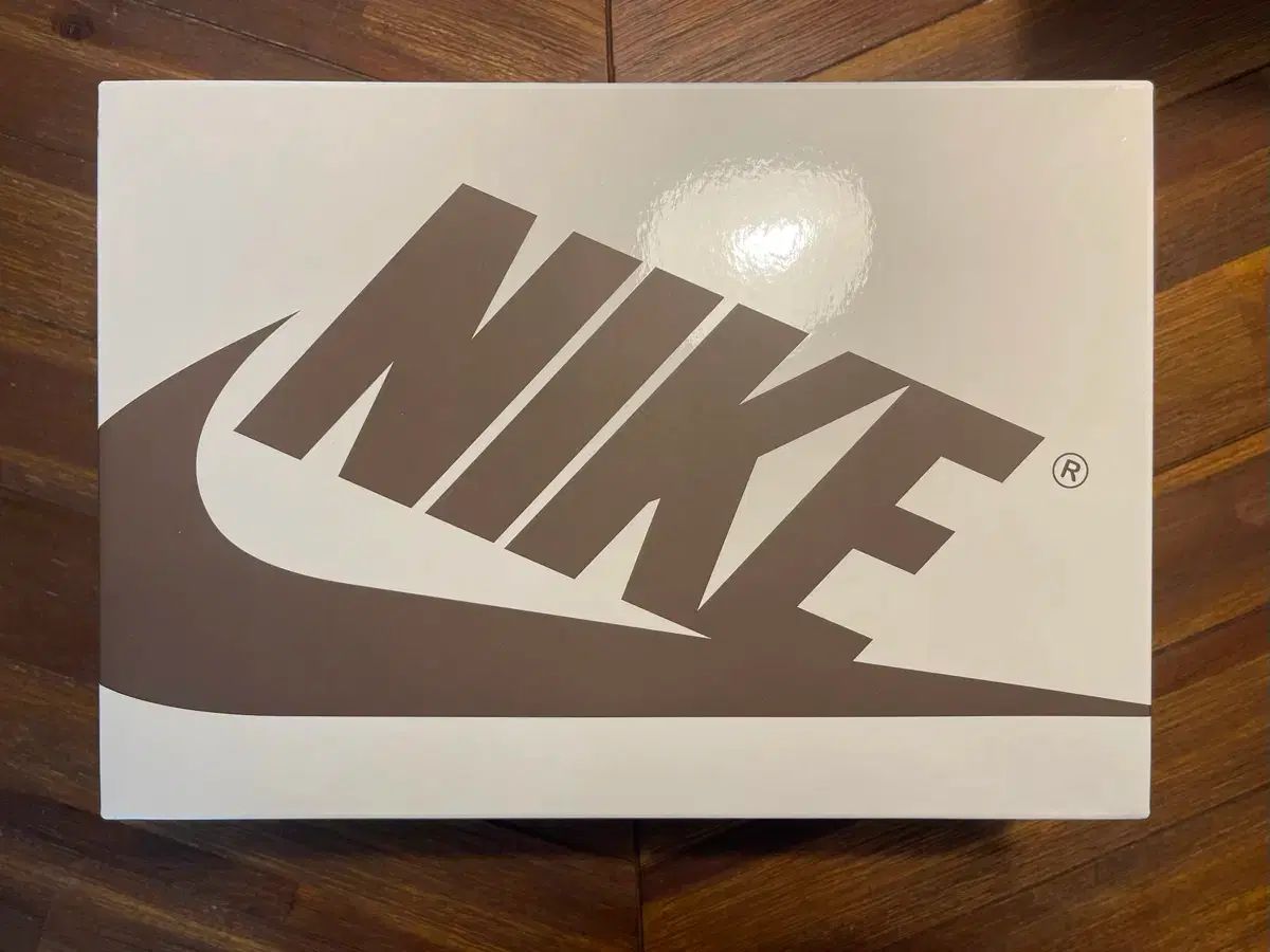 ナイキ トラヴィス スコット リバース オリーブ