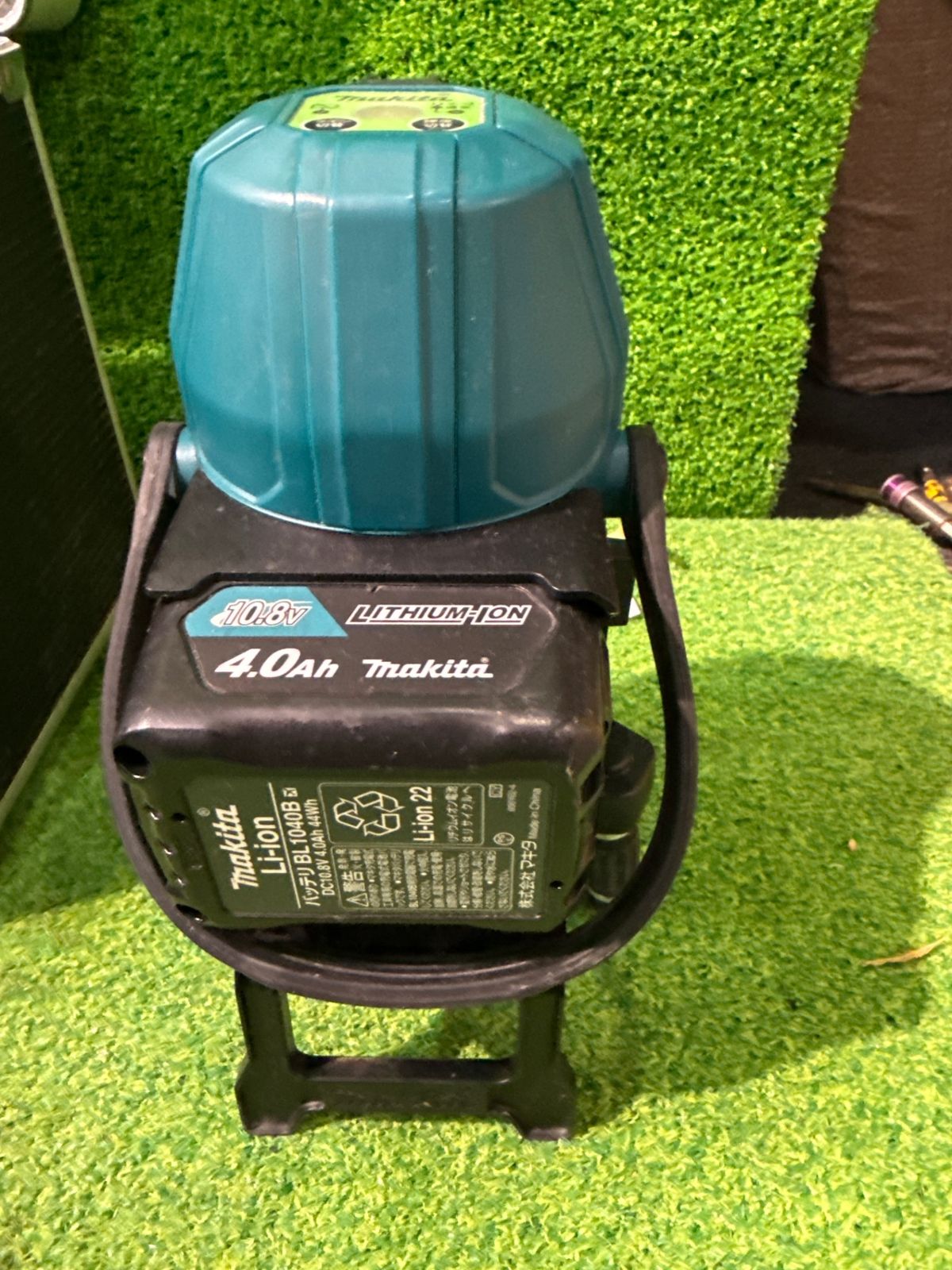 ケースに割れ有